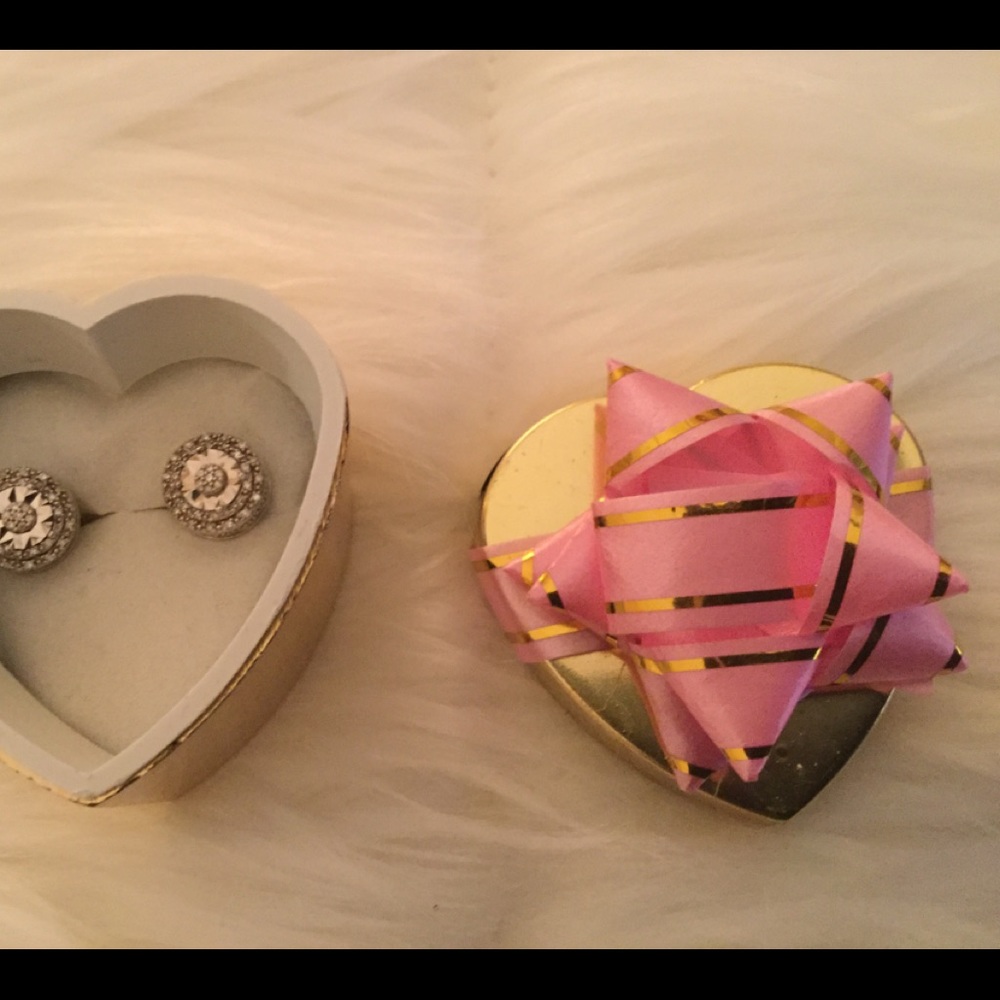 SS Lab Created White Sapphire Earrings - Picture 1 of 2